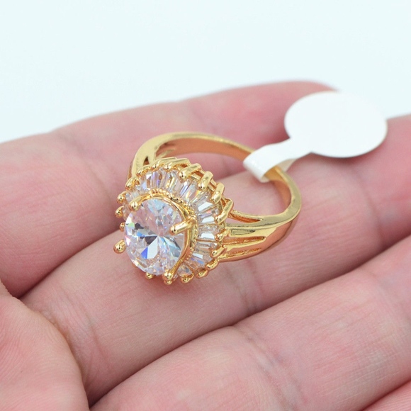 Brilliant White Topaz and Zircon Studded Gold Ring - Picture 2 of 7